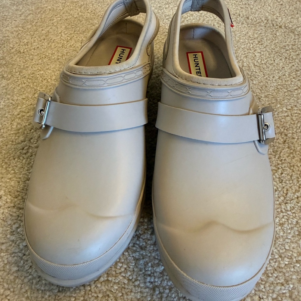 Hunter light gray Slip-On Clogs women’s size 9